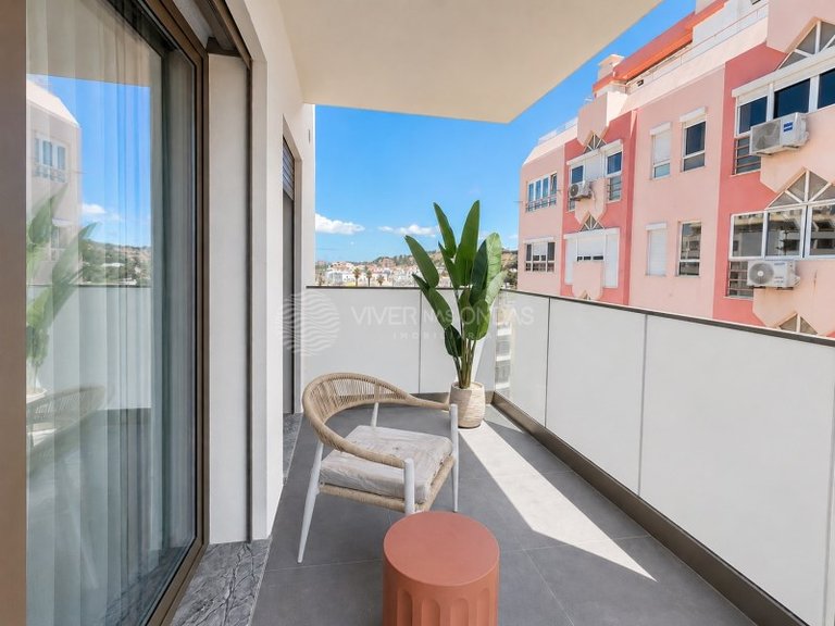 Apartment for Sale in Costa Da Caparica, Setubal 2