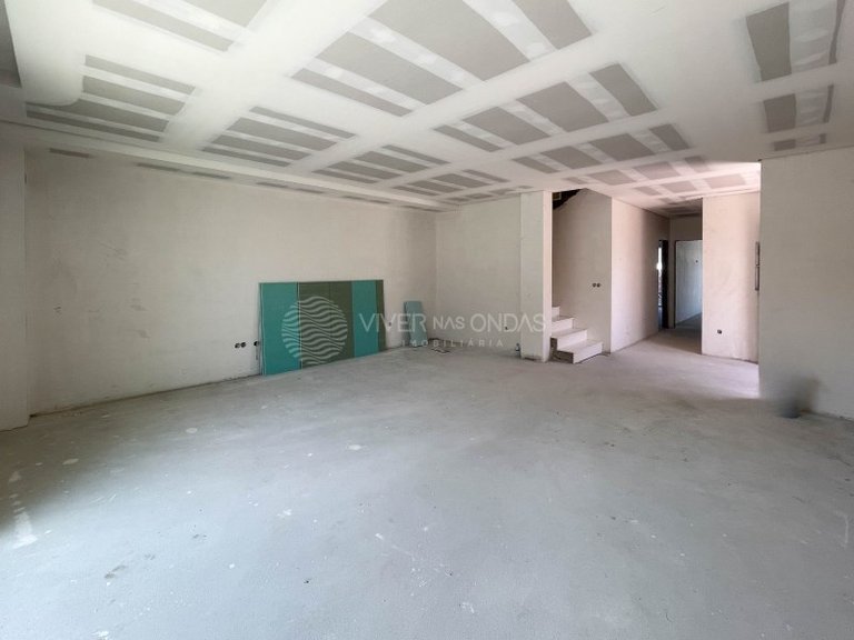 Villa for Sale in Fernao Ferro, Setubal 2