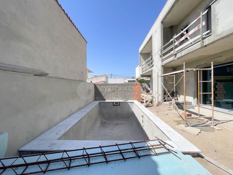 Villa for Sale in Fernao Ferro, Setubal 35
