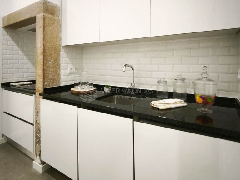 Apartment for Sale in Lisbon, Lisbon 11