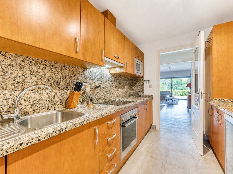 Apartment for Sale in Benahavis, Malaga 10