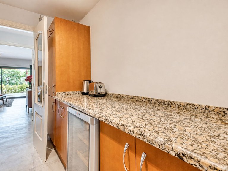 Apartment for Sale in Benahavis, Malaga 18
