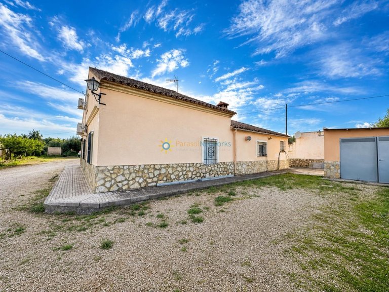 Villa for Sale in Ontinyent, Valencia 28