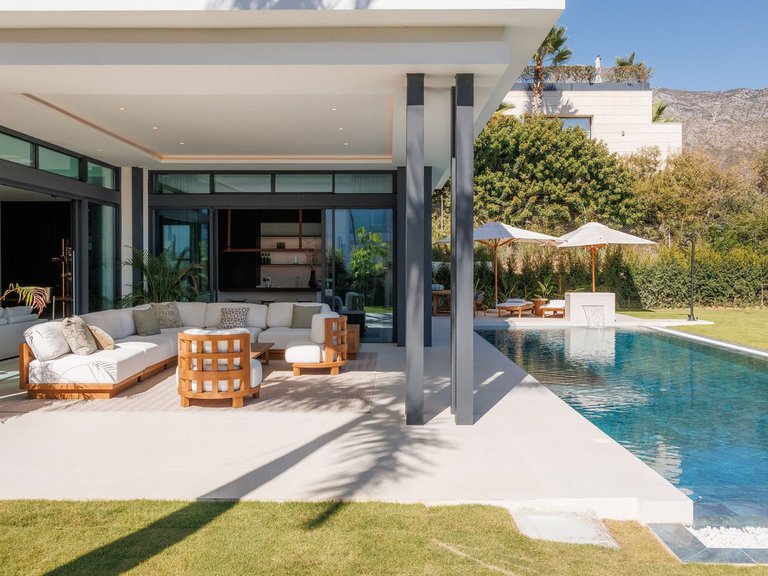 Villa for Sale in Marbella, Malaga 25