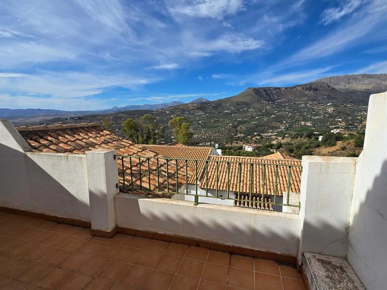 Town House for Sale in Alcaucin, Malaga 1