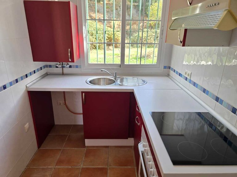 Town House for Sale in Alcaucin, Malaga 5