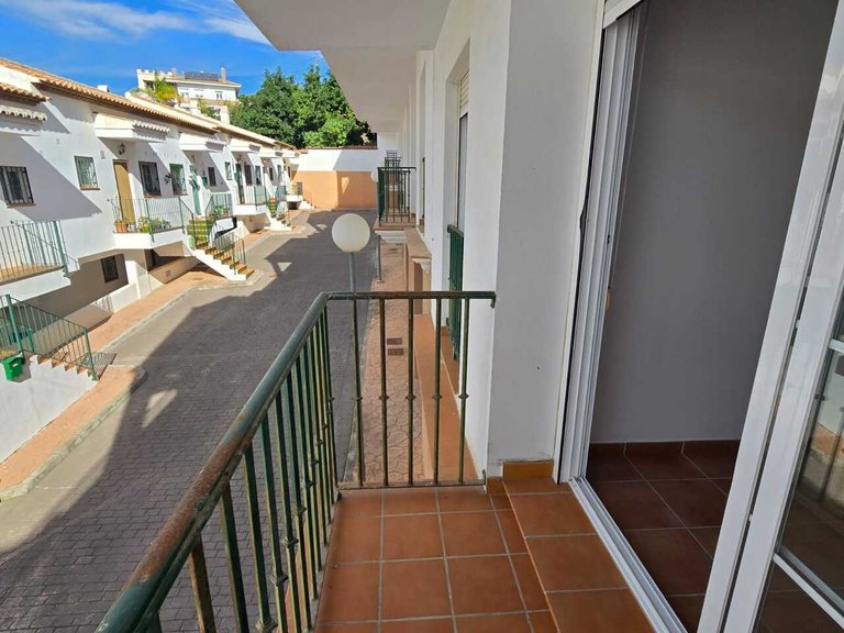 Town House for Sale in Alcaucin, Malaga 11
