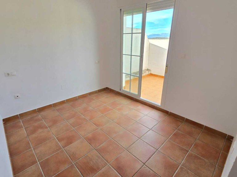 Town House for Sale in Alcaucin, Malaga 13