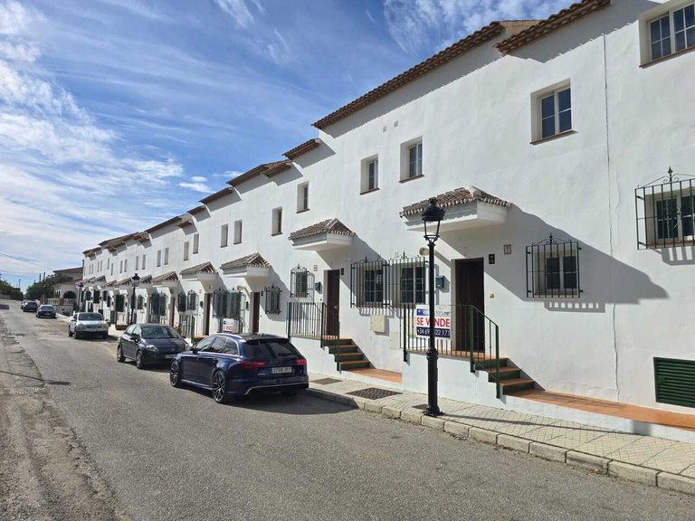 Town House for Sale in Alcaucin, Malaga 24