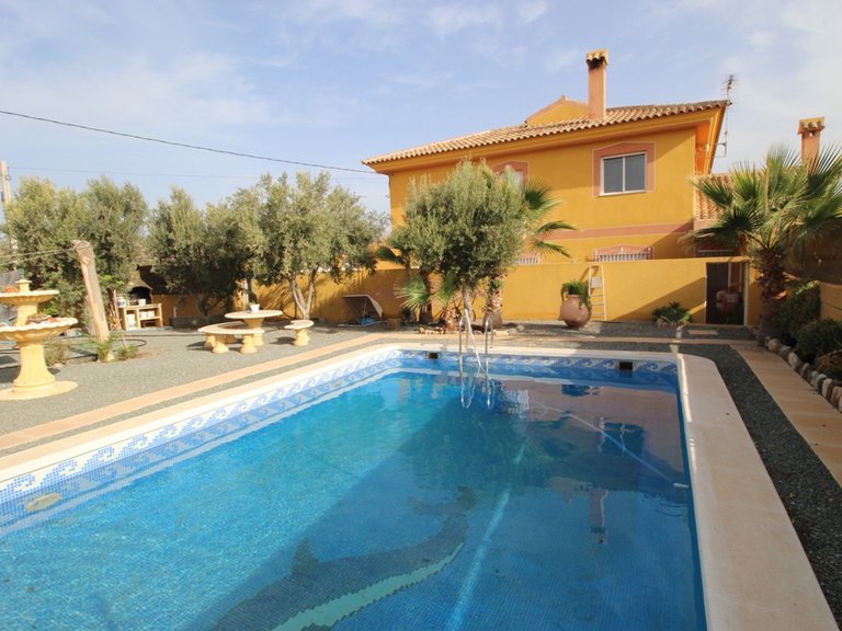 Villa for Sale in Puerto Lumbreras, Murcia 2