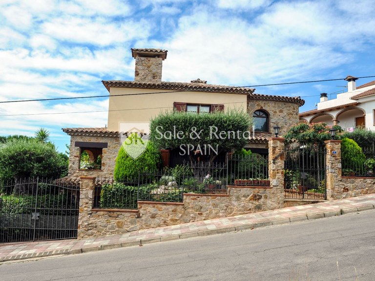 Villa for Sale in Blanes, Gerona 2