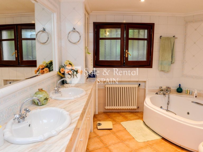 Villa for Sale in Blanes, Gerona 29