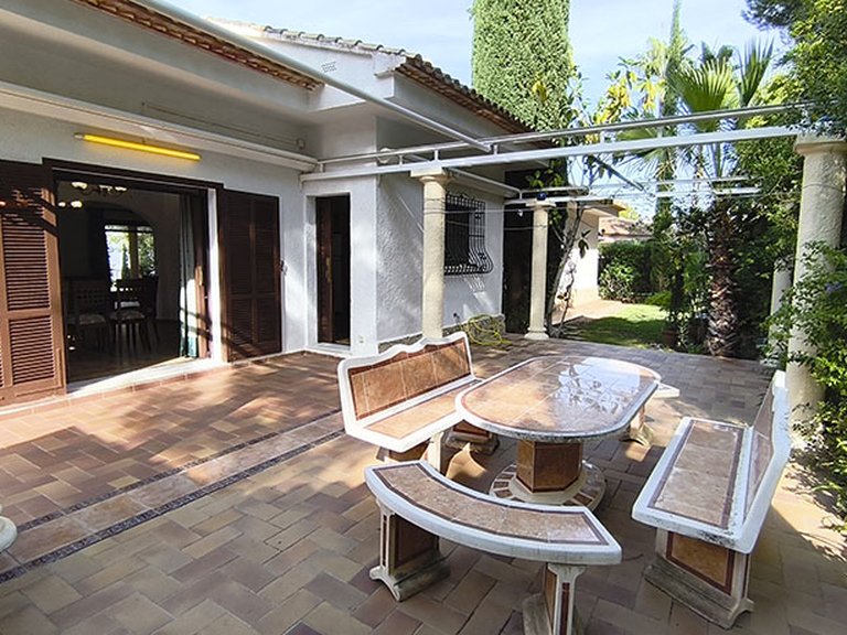 Villa for Sale in Inland La Sella Golf, Alicante 11