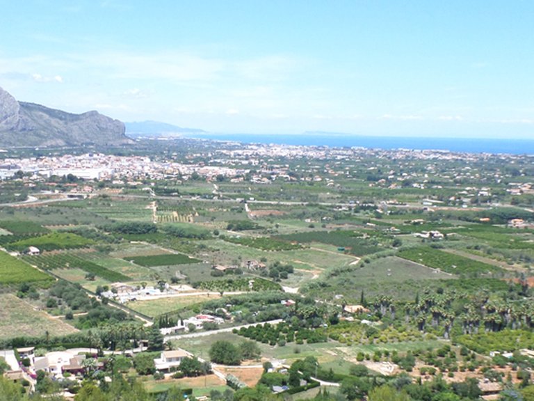 Villa for Sale in Inland La Sella Golf, Alicante 1