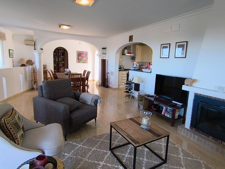 Villa for Sale in Inland La Sella Golf, Alicante 5