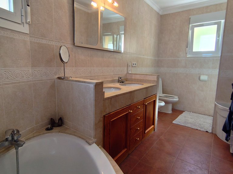 Villa for Sale in Inland La Sella Golf, Alicante 19