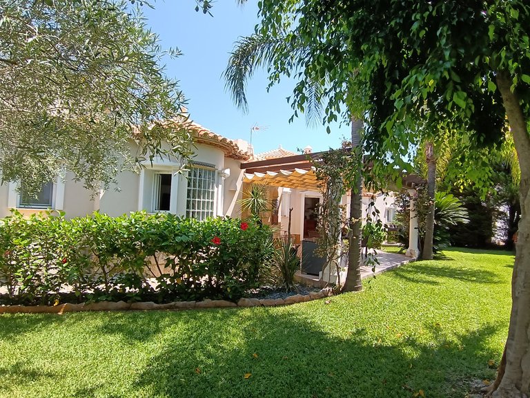 Villa for Sale in Inland La Sella Golf, Alicante 38