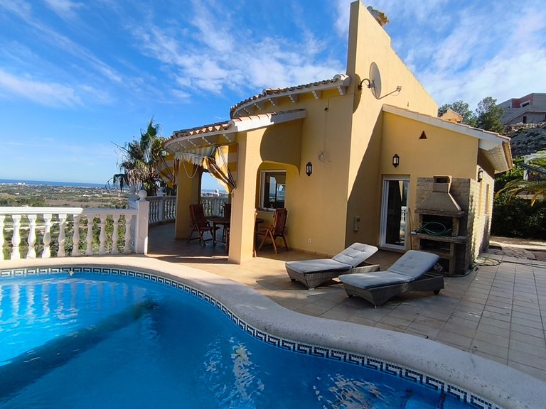 Villa for Sale in Inland La Sella Golf, Alicante 24