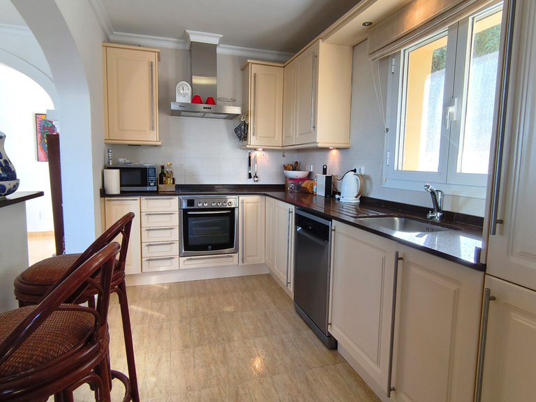 Villa for Sale in Inland La Sella Golf, Alicante 10
