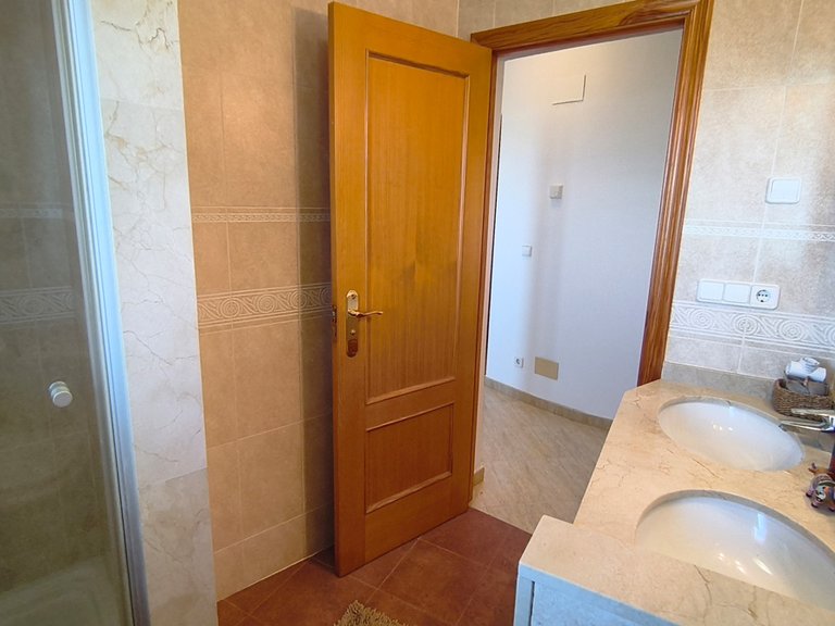 Villa for Sale in Inland La Sella Golf, Alicante 29