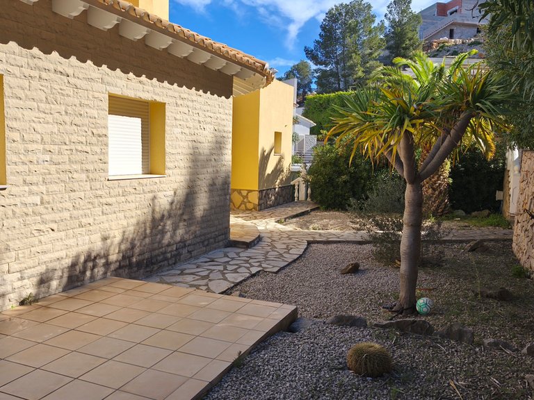 Villa for Sale in Inland La Sella Golf, Alicante 32