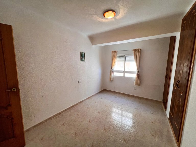 Apartment for Sale in Torrevieja, - 16