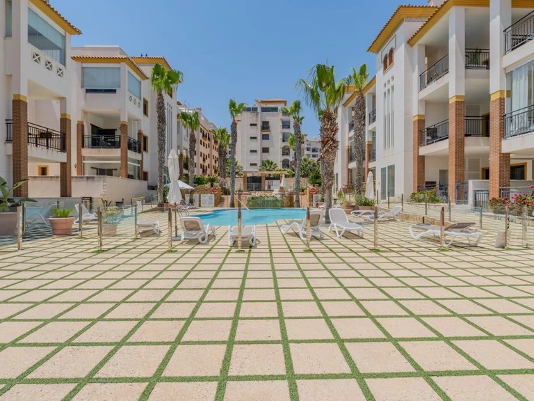 Apartment for Sale in Guardamar Del Segura, Alicante 23