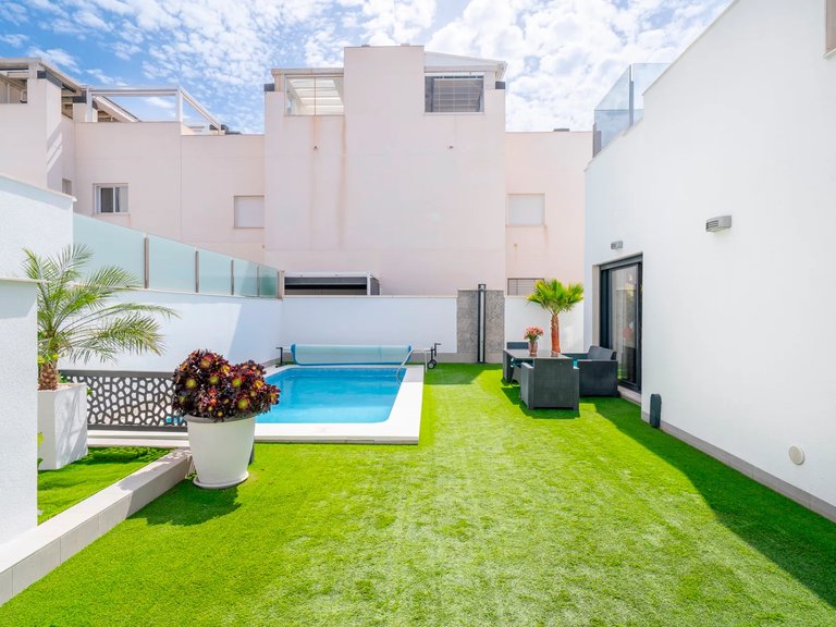Villa for Sale in Torrevieja, Alicante 7