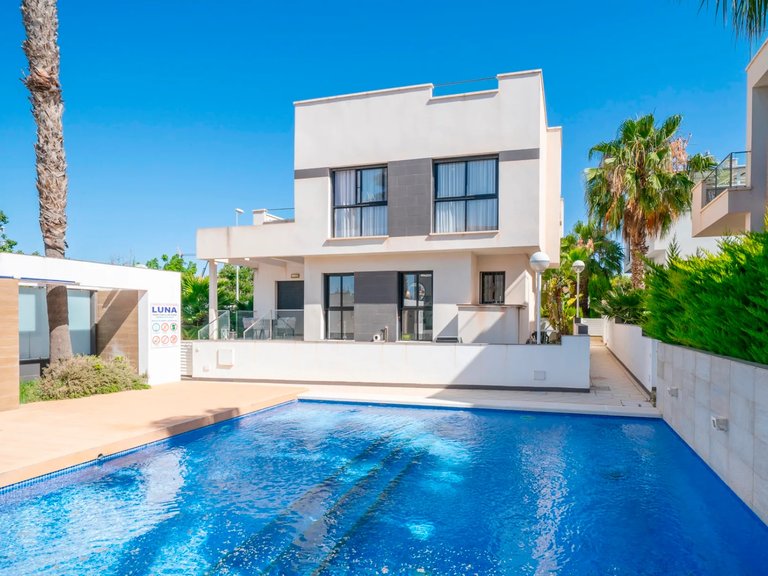 Villa for Sale in Ciudad Quesada - Rojales, Alicante 32