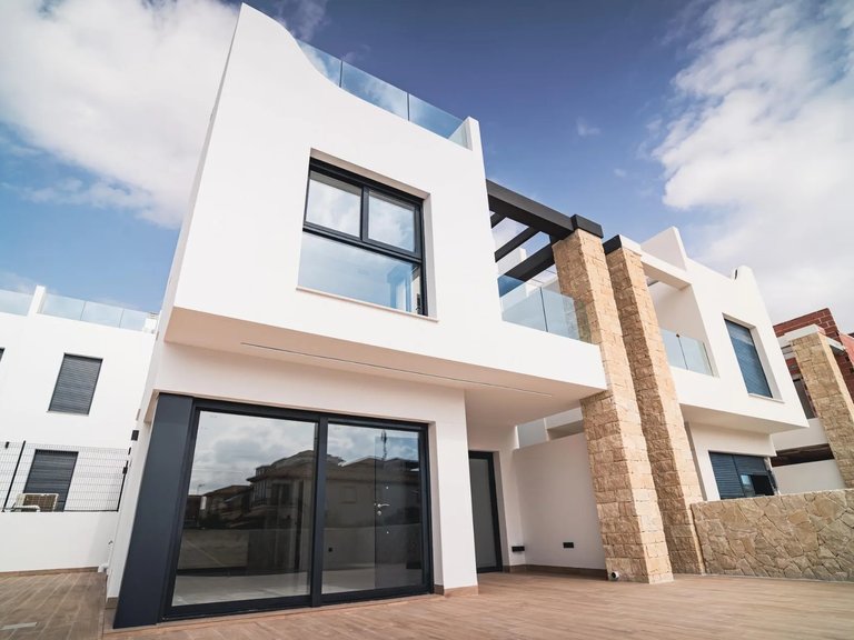Villa for Sale in Orihuela Costa, Alicante 3