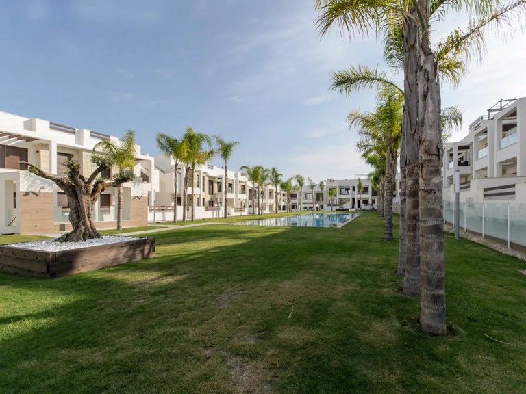 Villa for Sale in Torrevieja, Alicante 31