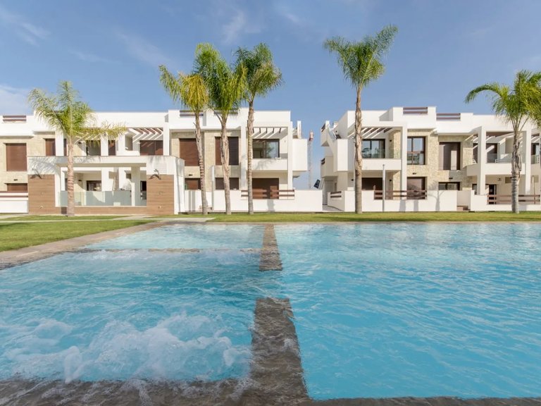Villa for Sale in Torrevieja, Alicante 28