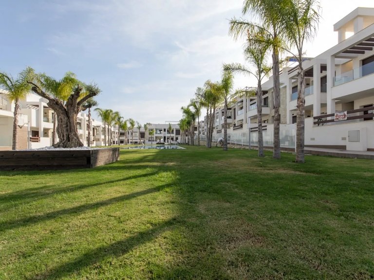 Villa for Sale in Torrevieja, Alicante 26