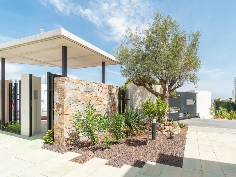 Villa for Sale in Torrevieja, Alicante 4