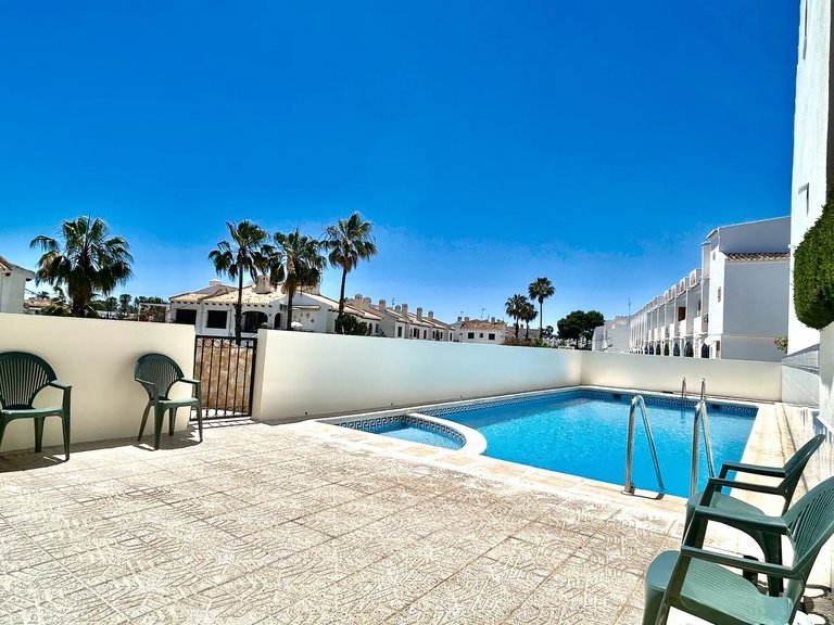 Town House for Sale in La Zenia, Alicante 4