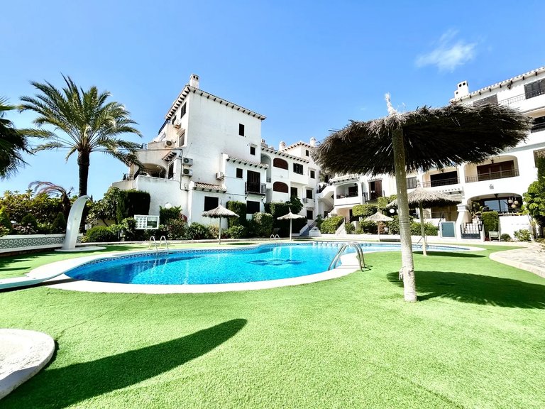 Apartment for Sale in Cabo Roig, Alicante 20