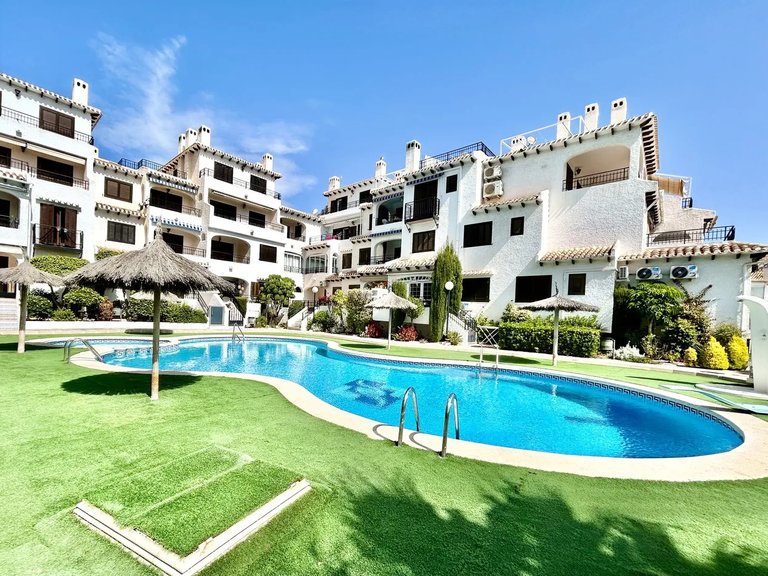 Apartment for Sale in Cabo Roig, Alicante 29