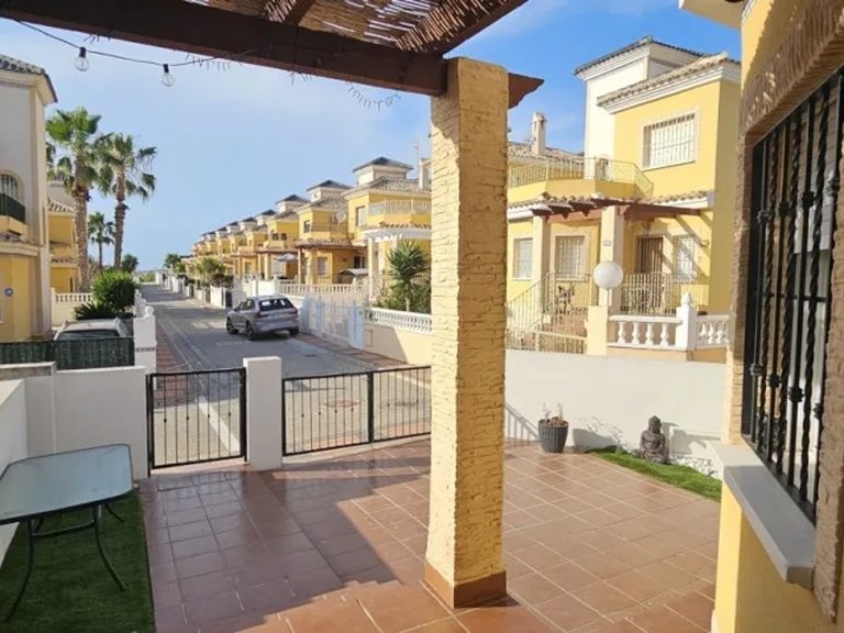 Villa for Sale in Lo Crispin, Alicante 4