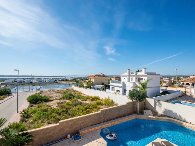 Villa for Sale in Rojales, Alicante 40