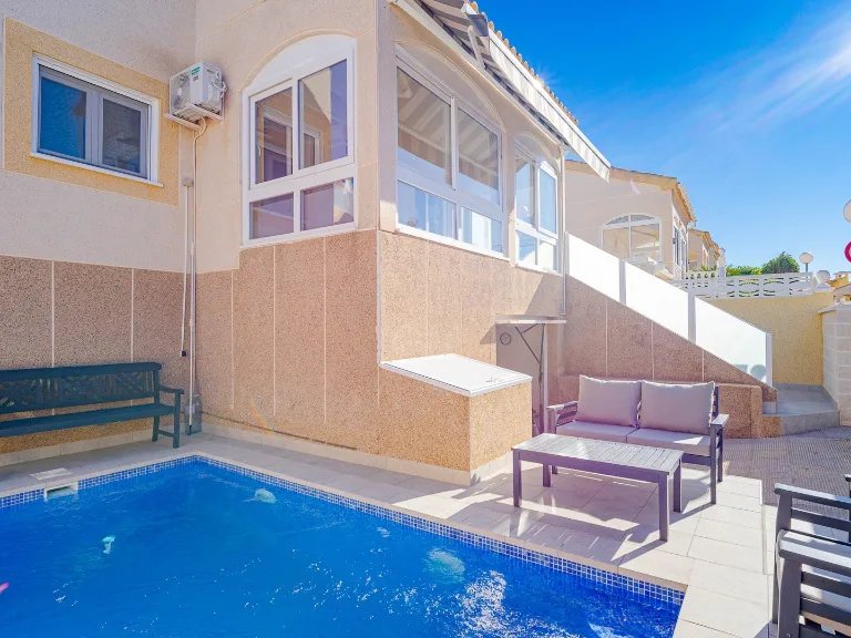 Villa for Sale in Orihuela-costa, Alicante 4