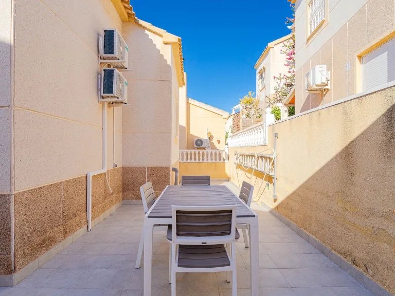 Villa for Sale in Orihuela-costa, Alicante 43