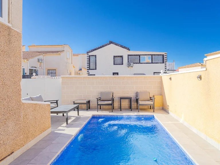 Villa for Sale in Orihuela-costa, Alicante 47