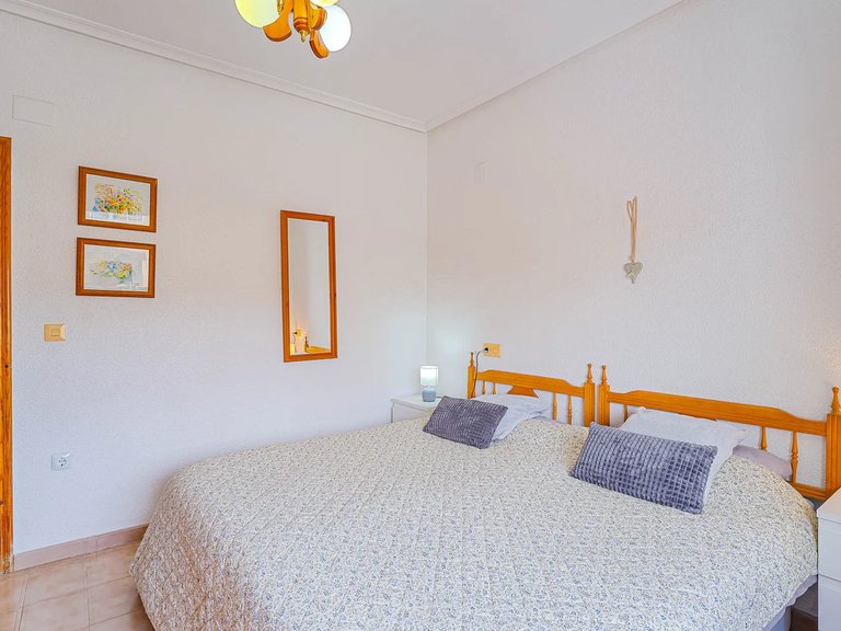 Apartment for Sale in Punta Prima, Alicante 25