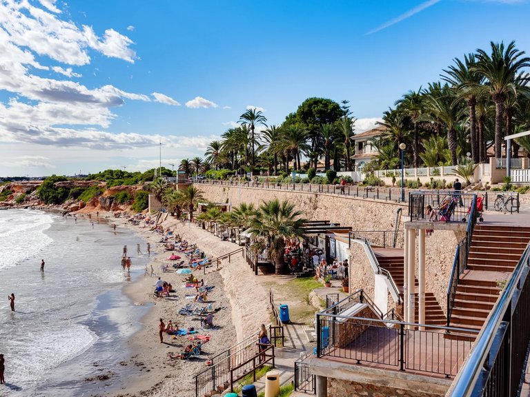 Apartment for Sale in Punta Prima, Alicante 36