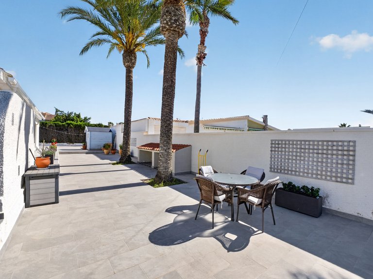 Villa for Sale in Torrevieja, 19