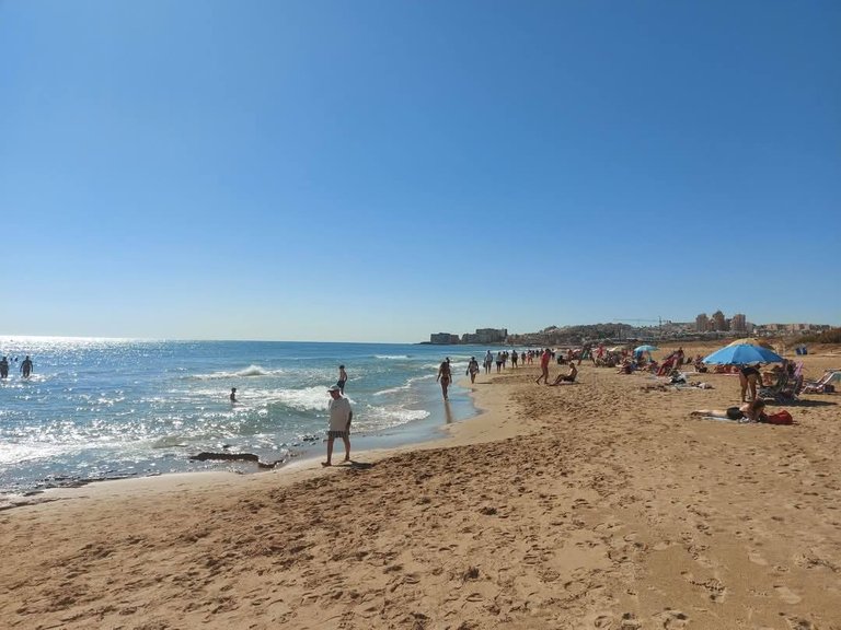 Villa for Sale in Torrevieja, 40