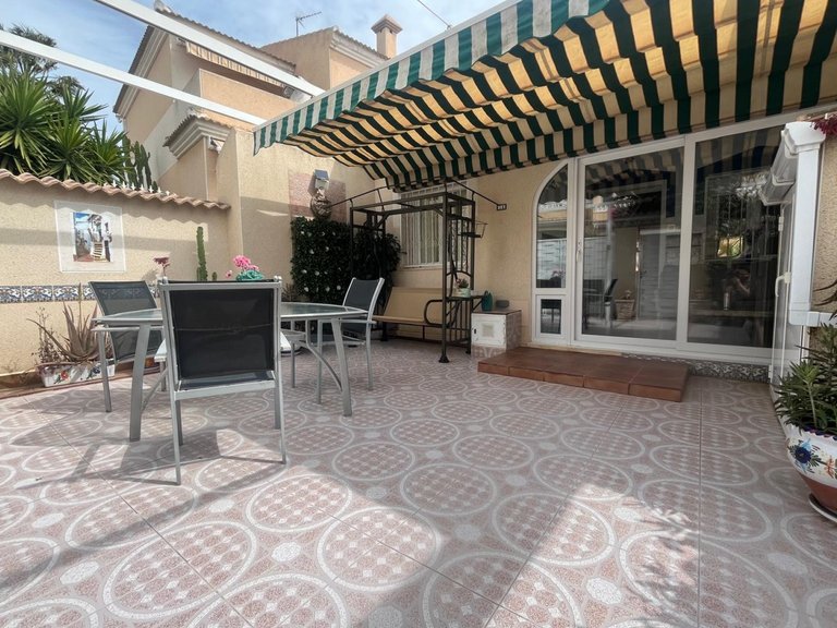 Villa for Sale in Dona Pepa, Ciudad Quesada, Alicante 1
