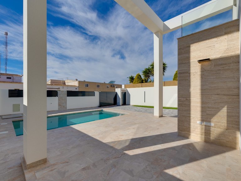 Villa for Sale in Torrevieja, Alicante 9