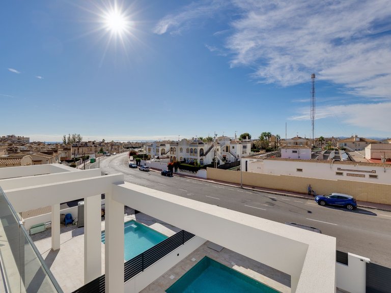 Villa for Sale in Torrevieja, Alicante 17