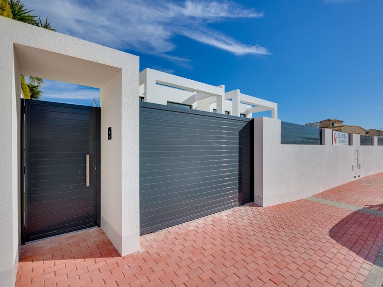 Villa for Sale in Torrevieja, Alicante 22